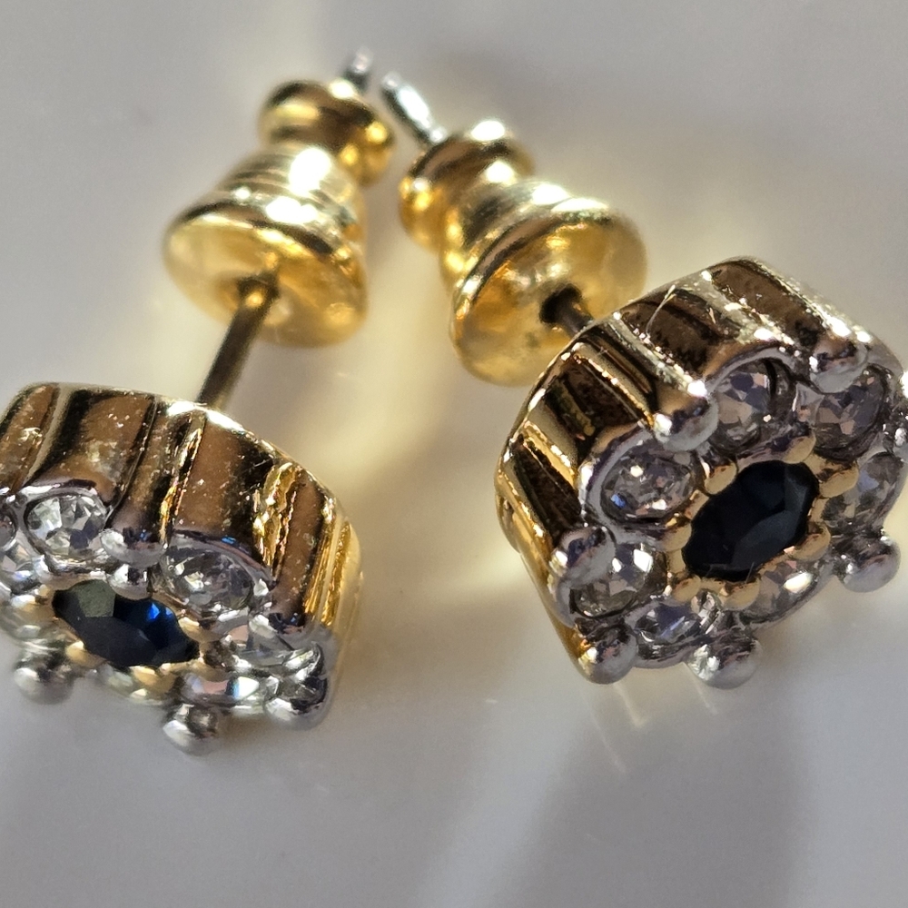 NWT💫D'Orlan Bijoux Goldtone Rhinestone Stud Earrings - Picture 7 of 11